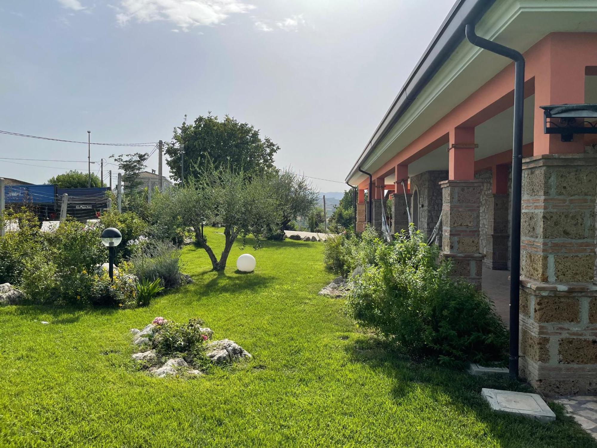 Azienda Agricola Ponterotto Mirabella Eclano Exterior photo